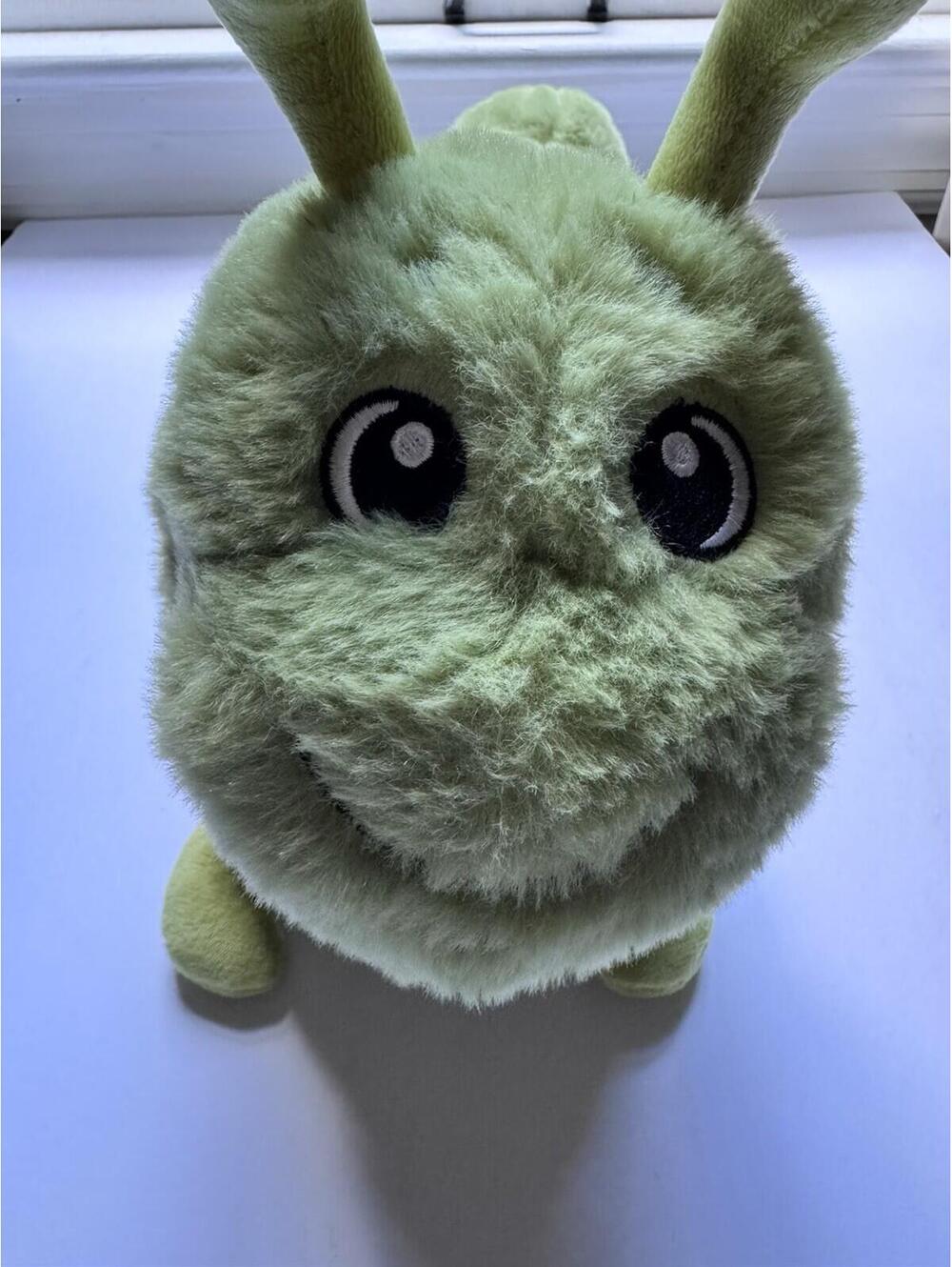 Pink Sky "Snug Bud" Weighted Caterpillar 18” Plush Green Sensory Toy 8 Legs EUC